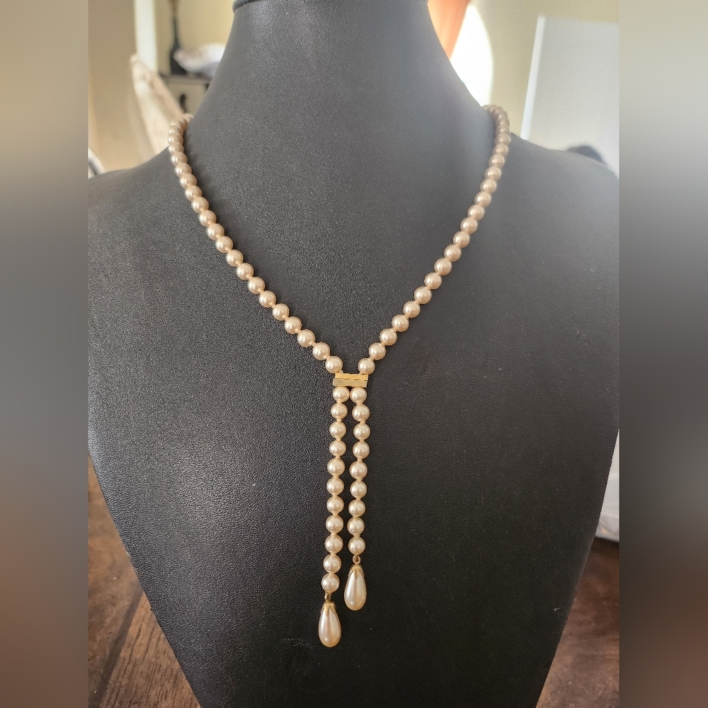 Gorgeous pearl necklace